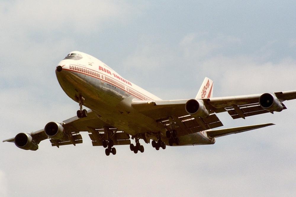 The Weekend Leader - Tatas back in race for stake in Air India: Sources
